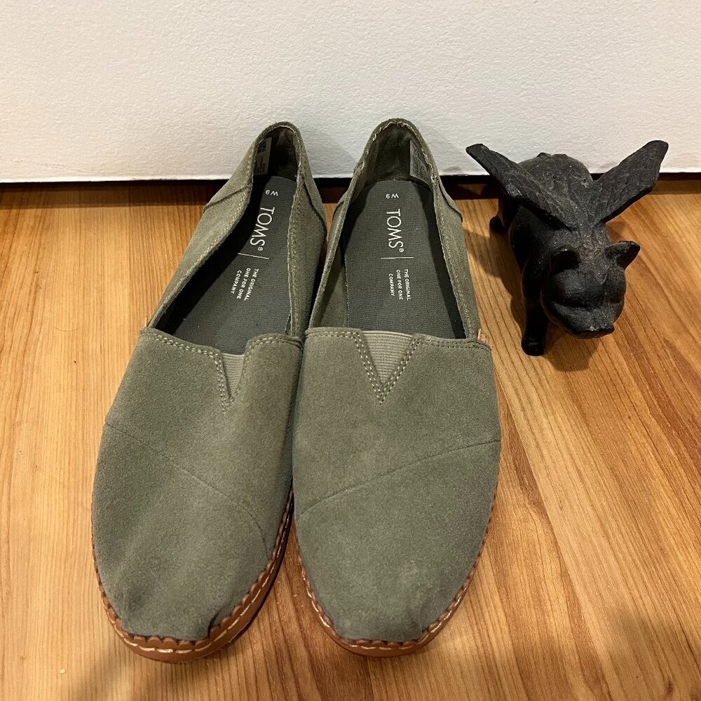 Suede TOMS - Size 9 - Olive